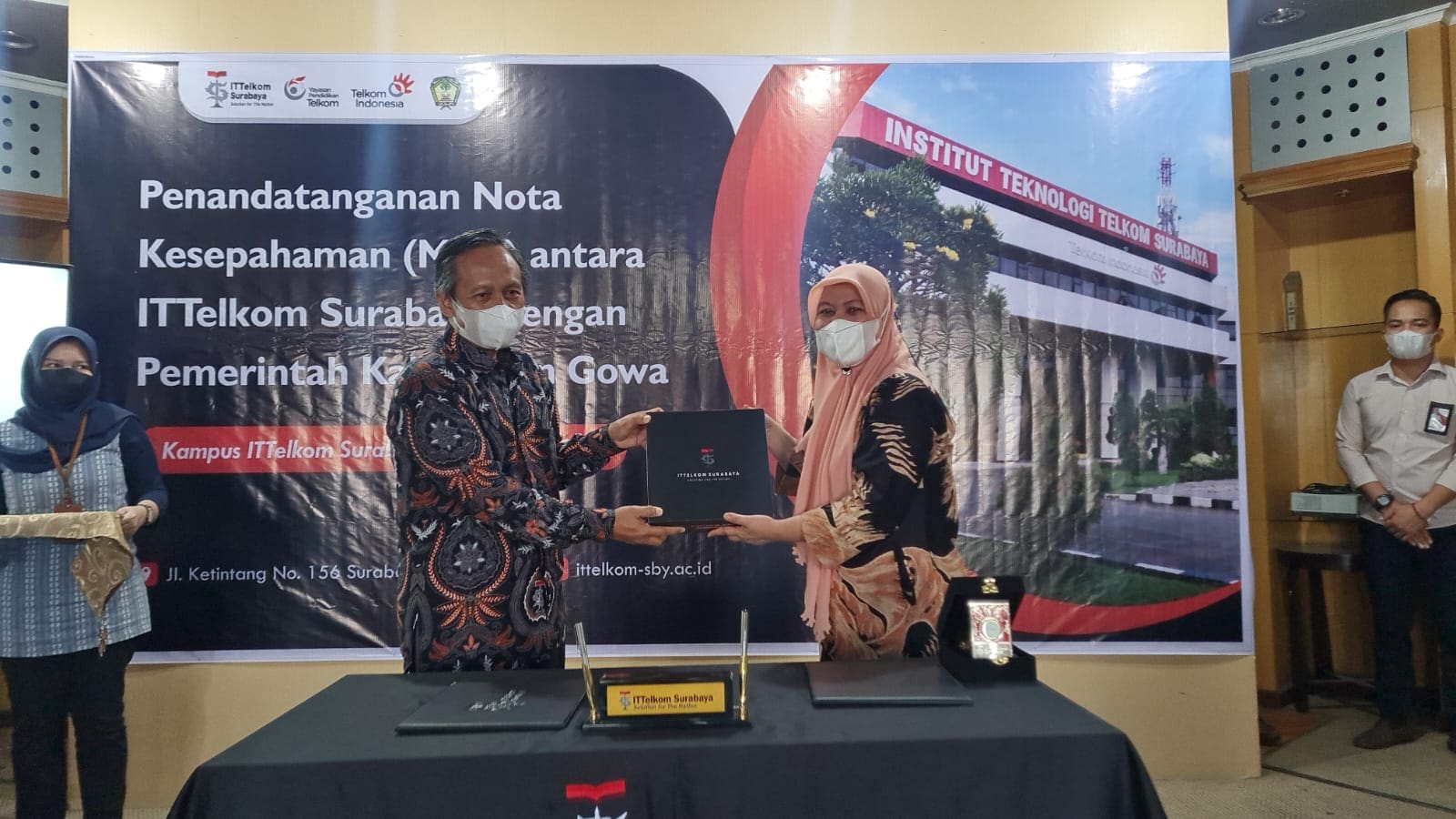 Jalin Kerjasama Tri Dharma Perguruan Tinggi ITTelkom Surabaya Gandeng